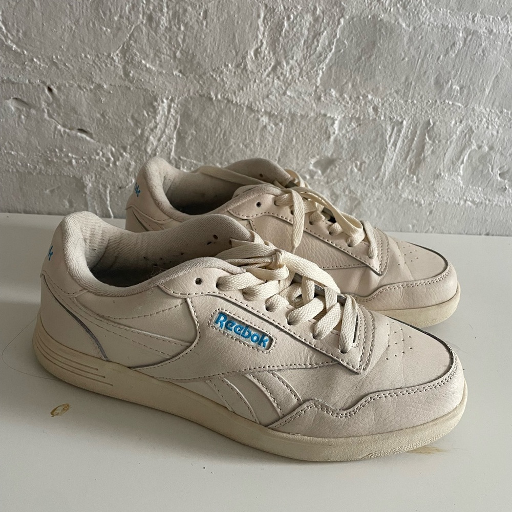 Reebok Cream/Blue Leather Low-Top Sneakers